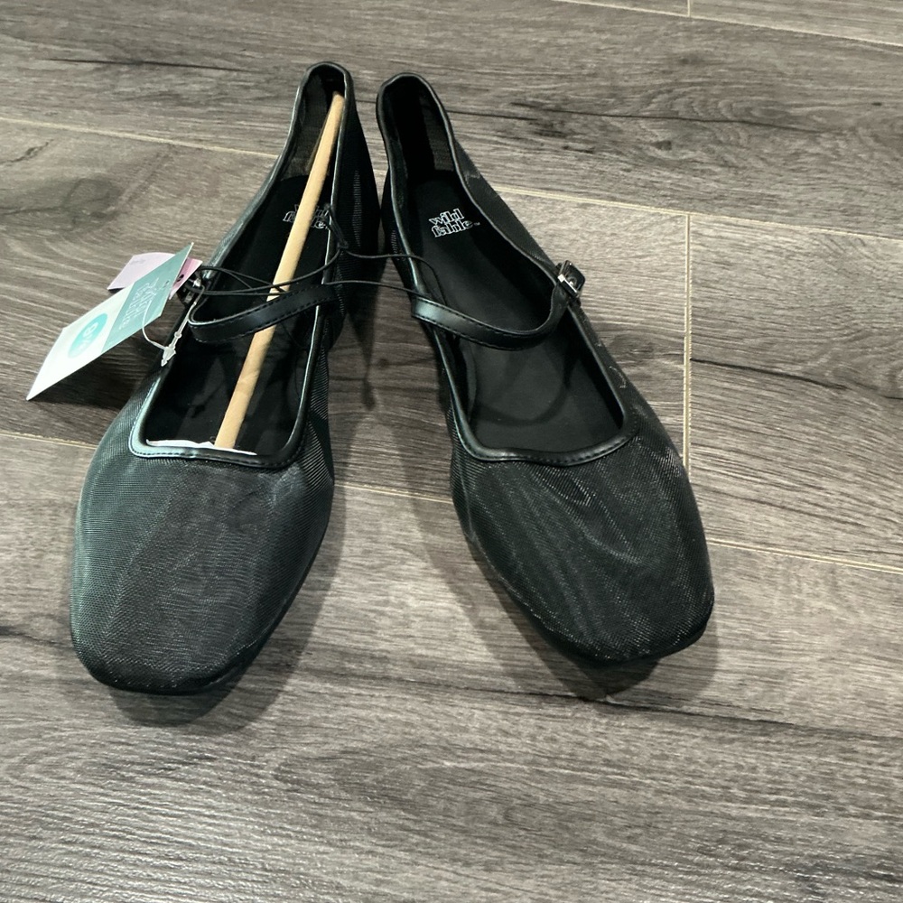 Women’s Ballet Flats      Black. 9.5